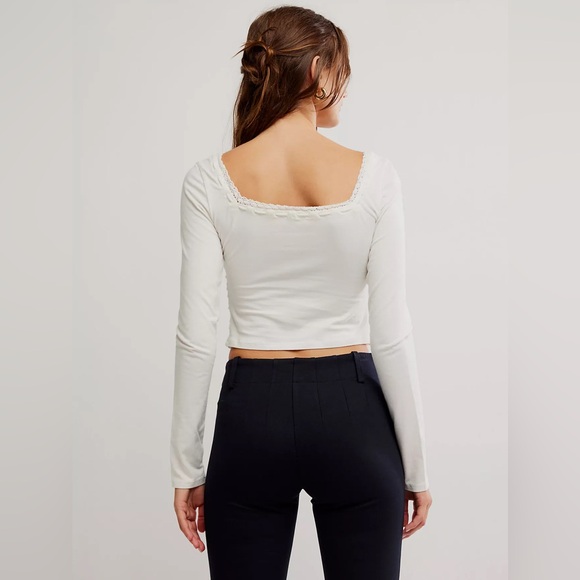 🌻🆕FREE PEOPLE Scarlet Smocked Long Sleeve-Ivory color-Size Medium - Picture 4 of 13